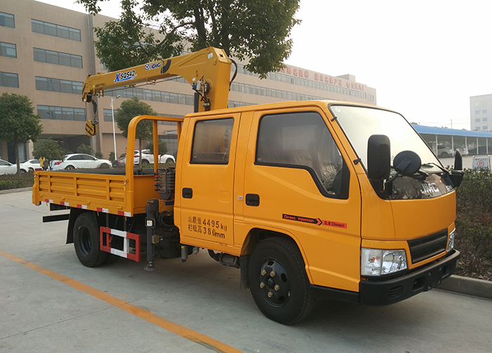 江鈴雙排隨車起重運(yùn)輸車